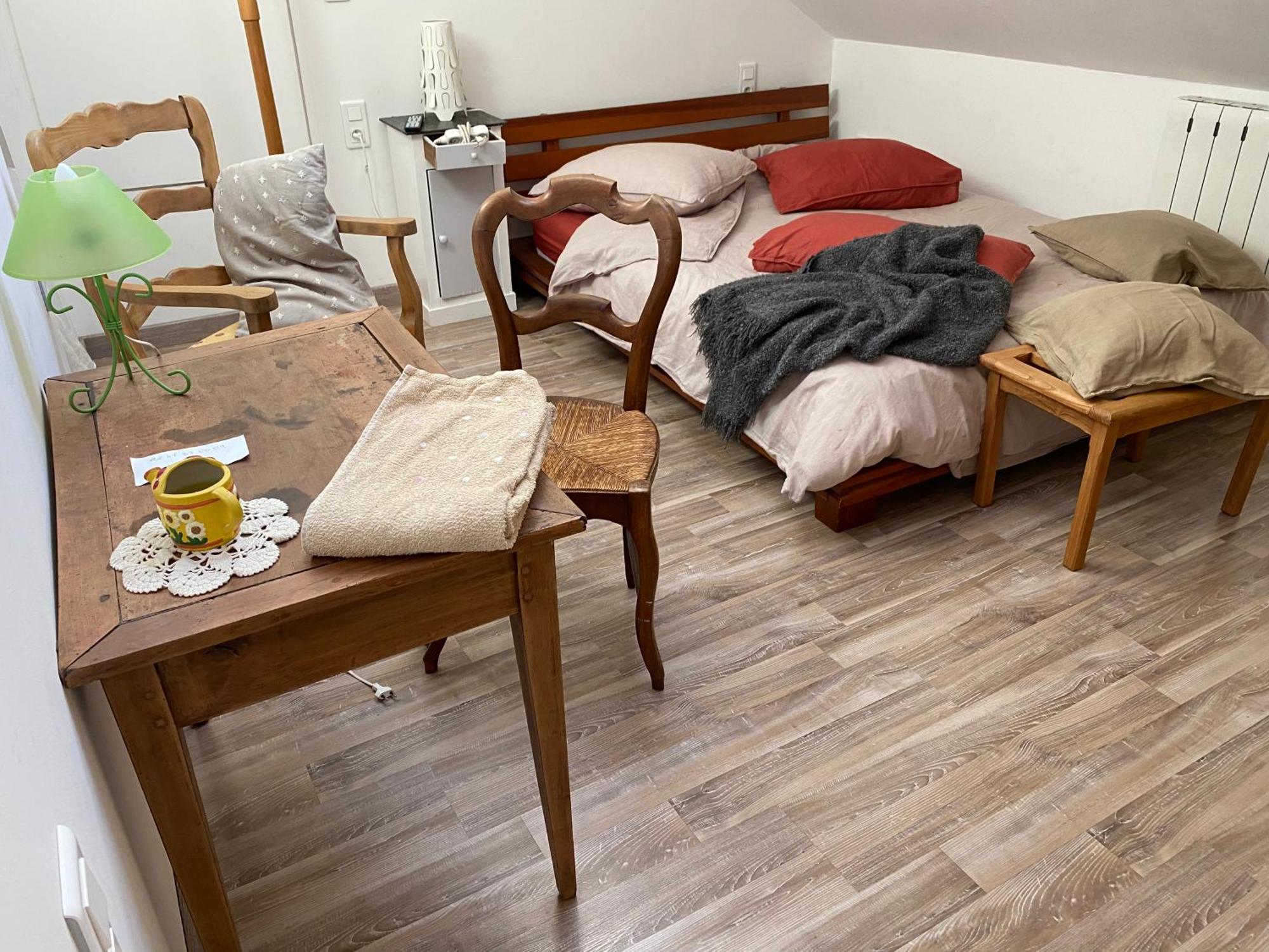 De La Choisille A St Cyr Tours Homestay *